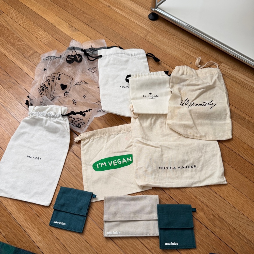 Dust bags & pouches